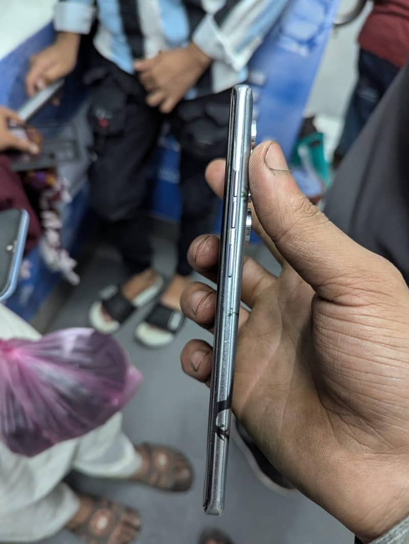 Tecno CAMON 40 Pro 4