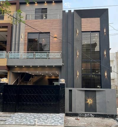 Nasheman-e-Iqbal Phase 2 House For sale Sized 5 Marla