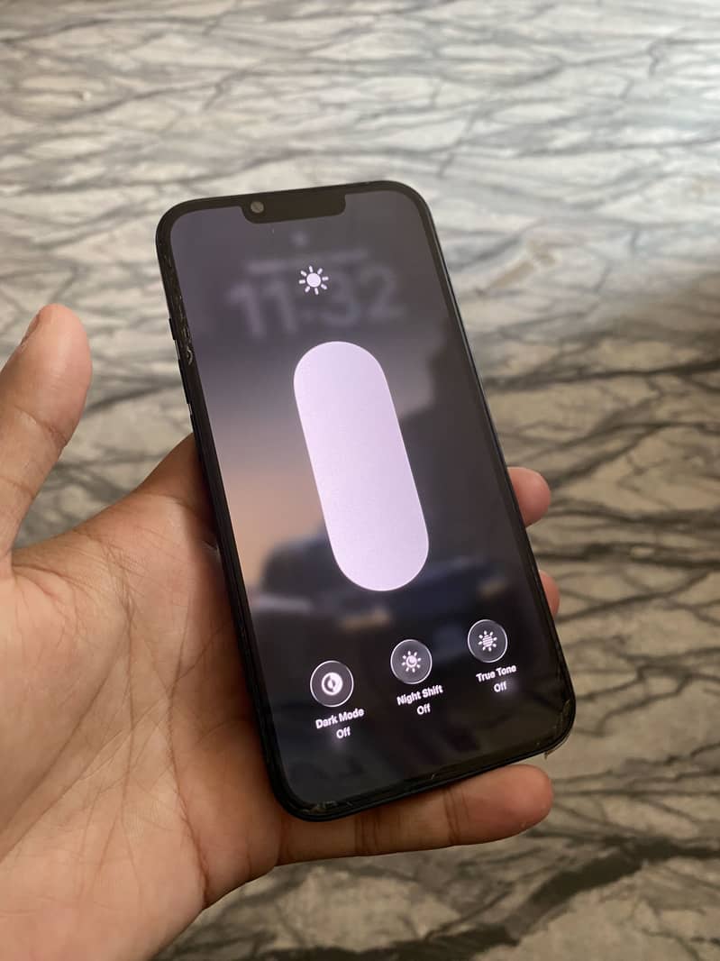 Apple iPhone 13 1
