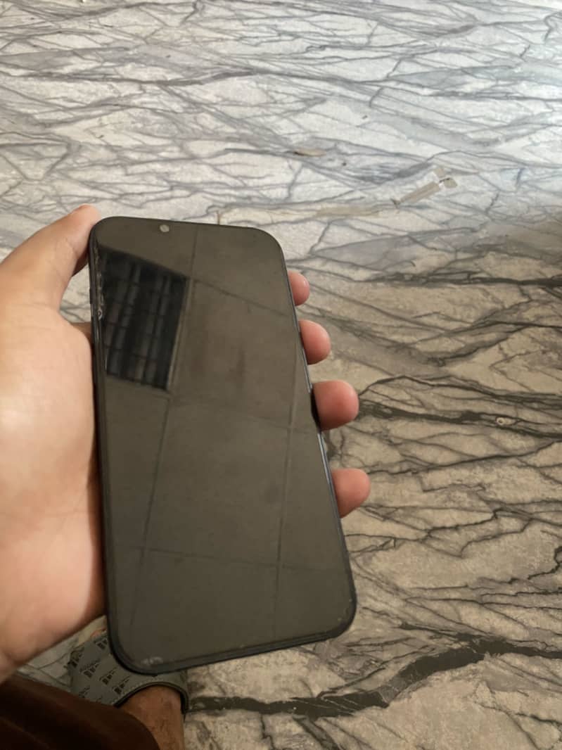 Apple iPhone 13 3