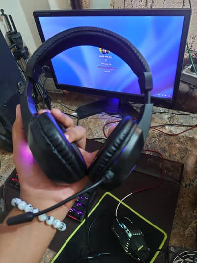 RGB headphone