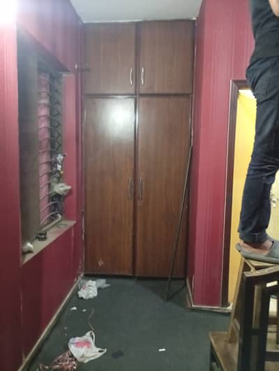 1st floor flat available for rent 1bad attached bathroom TV launch kitchen