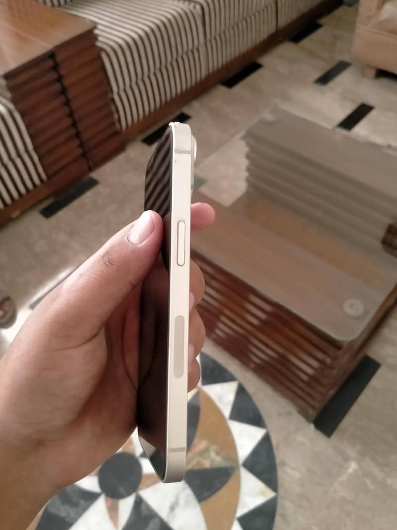 Apple iPhone 14 3