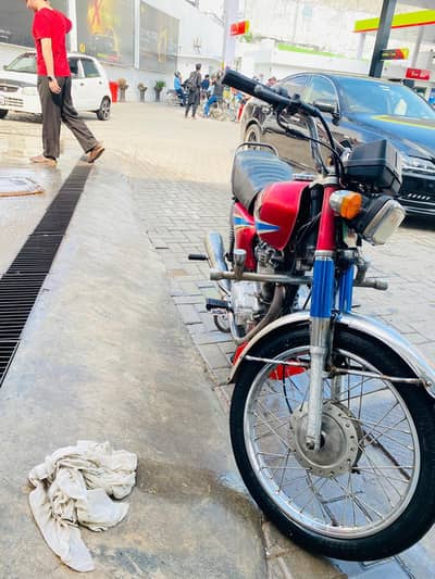 Honda 125 model 2009 urgent sale