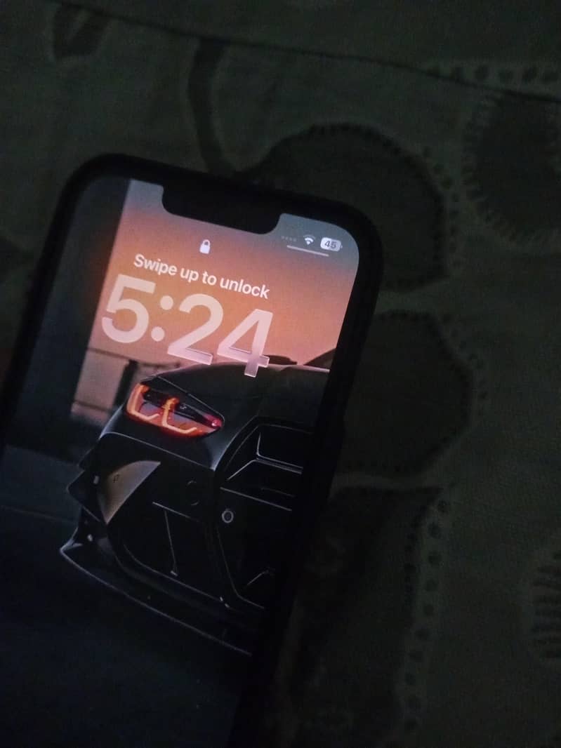 Apple iPhone 13 4
