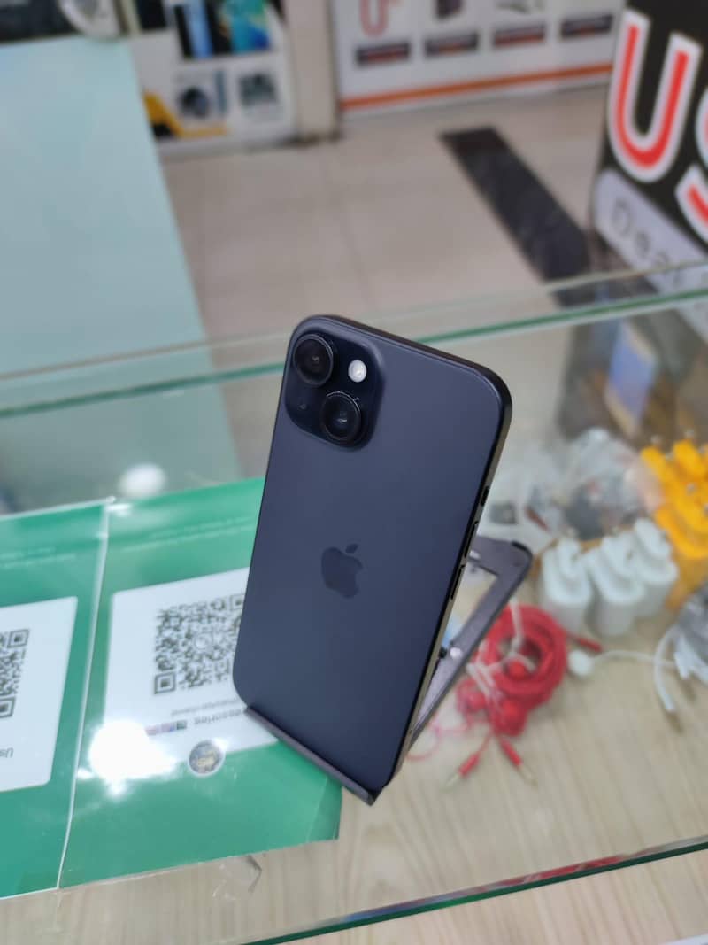 Apple iPhone 15 2