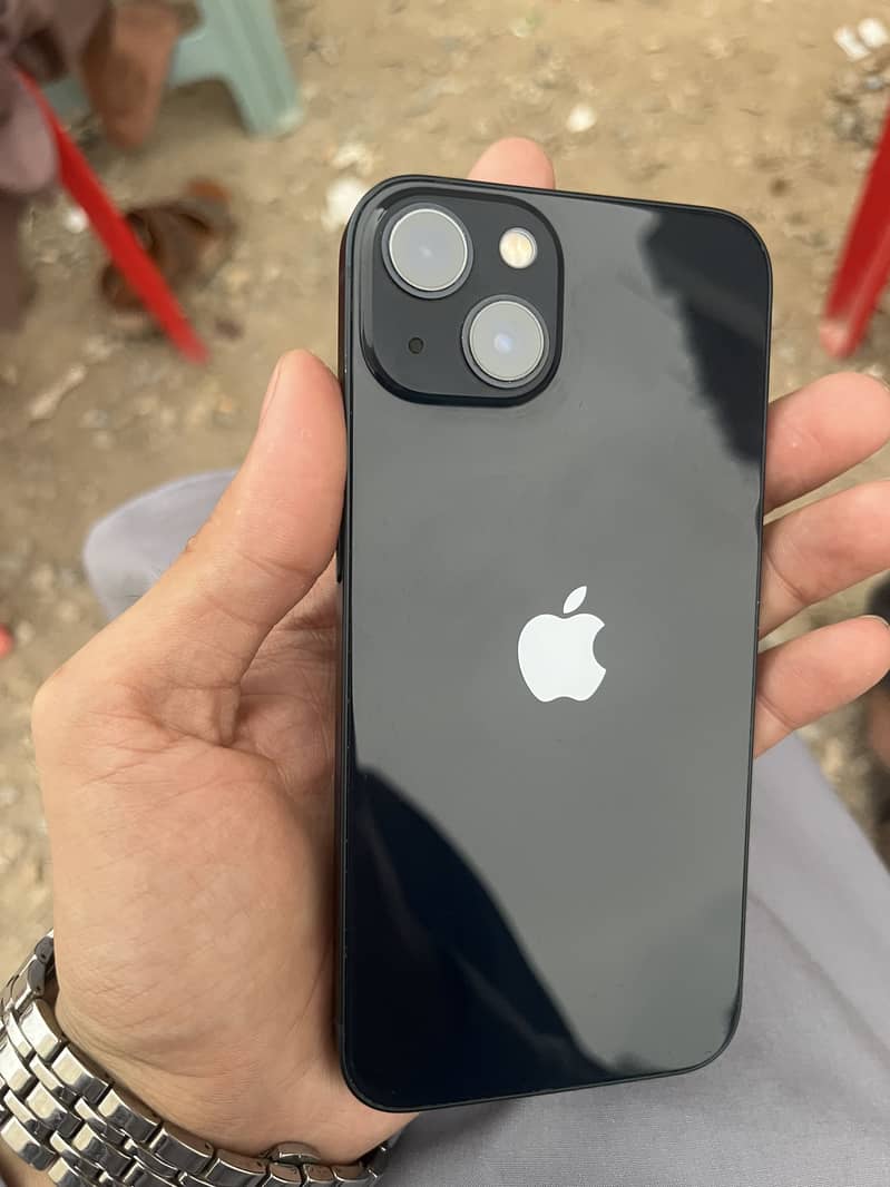 Apple iPhone 13 0