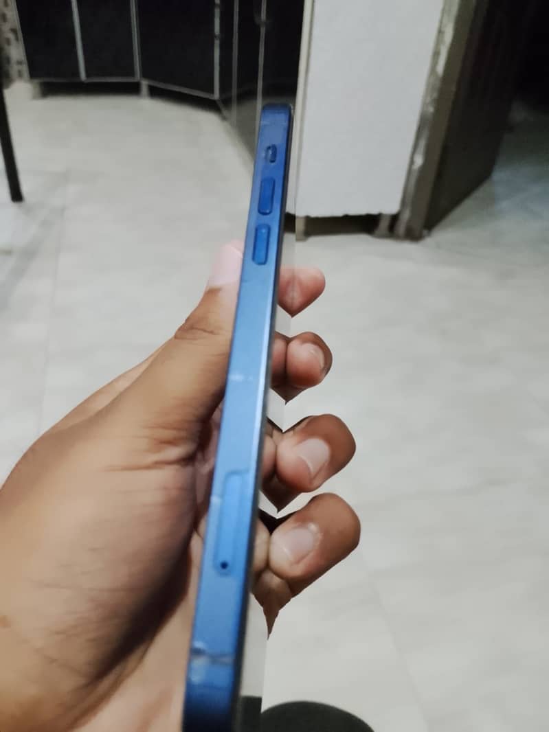 Apple iPhone 12 5