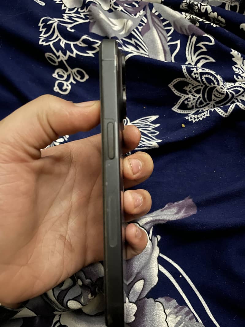 Apple iPhone 15 Pro 5