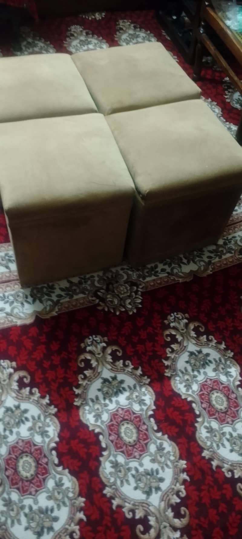 center table with 4 stools 7