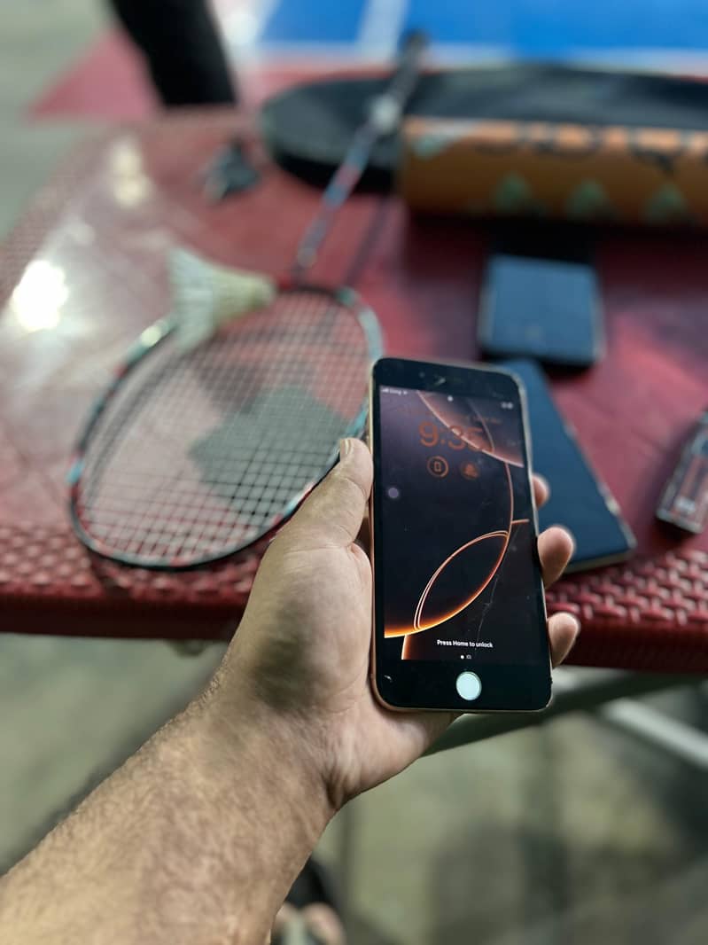 Apple iPhone 8 Plus 5