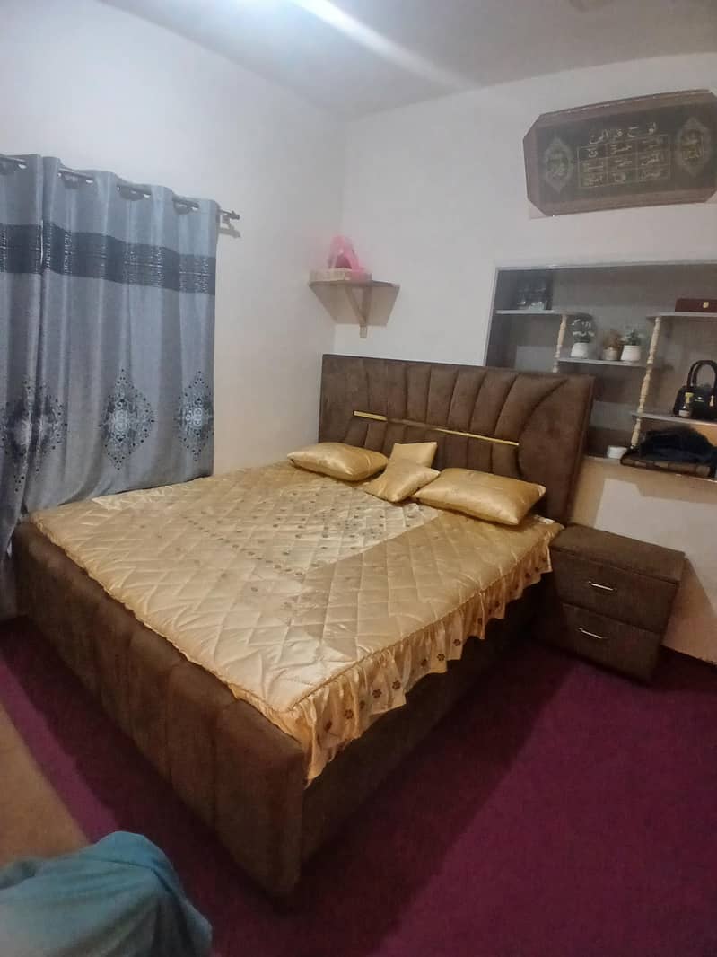 bed + dressing table 1