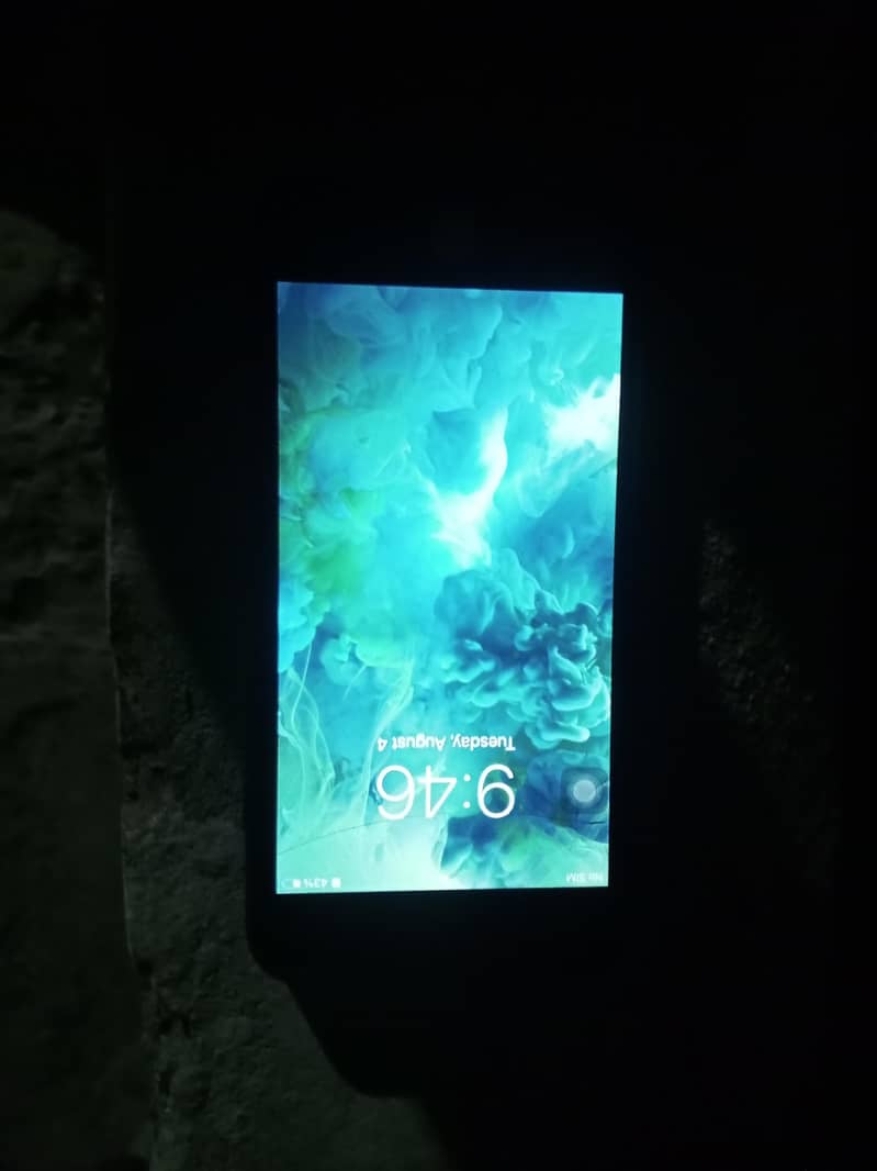 Apple iPhone 7 plus 1