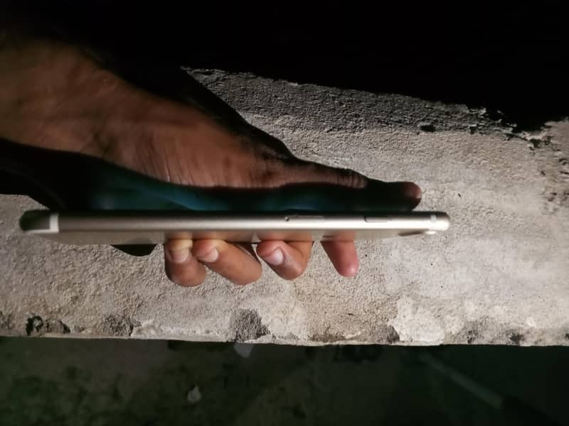 Apple iPhone 7 plus 5