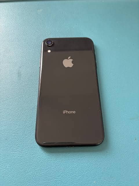 IPhone XR 4