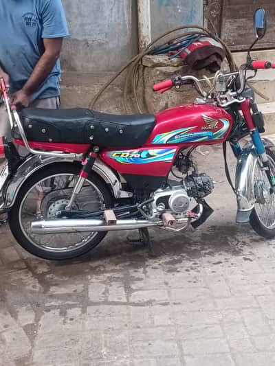 HONDA CD 70 2024
