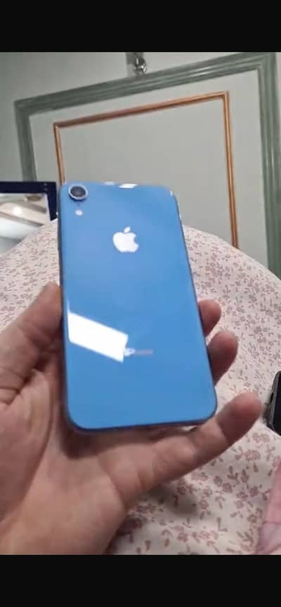 Apple iPhone XR