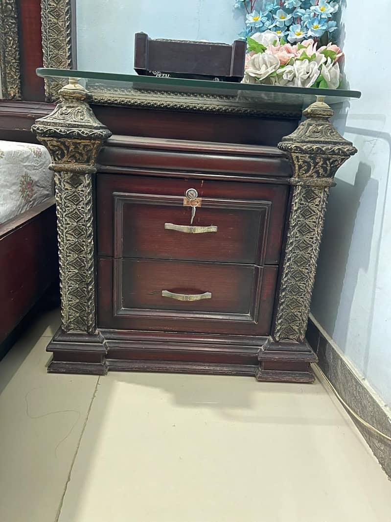 bed set , Almari, Dressing, showcase 8