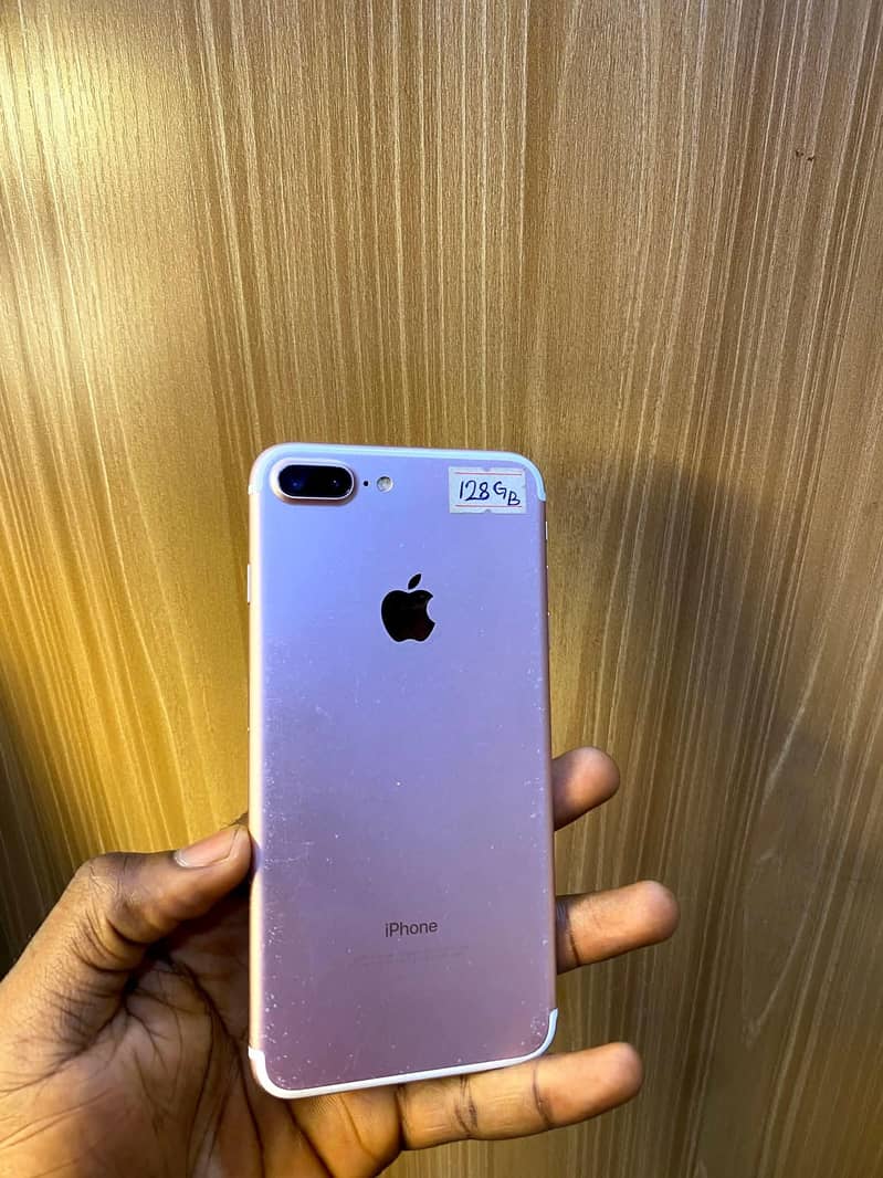 Apple iPhone 7 Plus 1