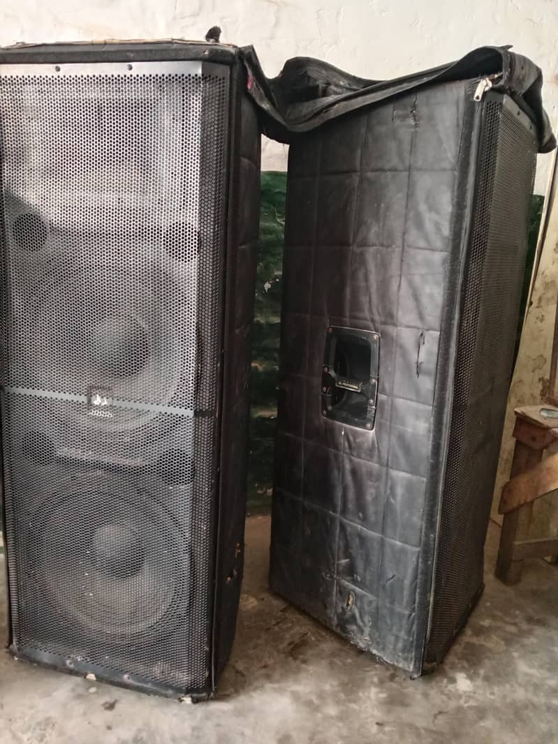 speakers 1