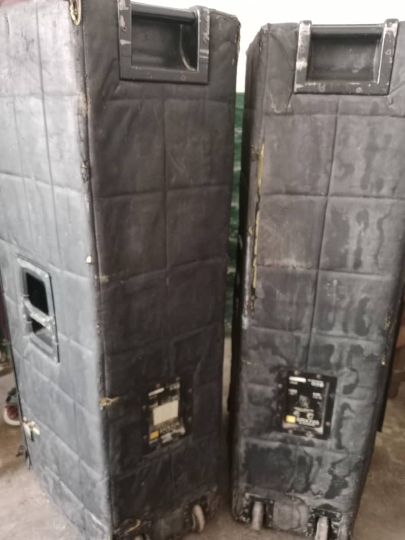 speakers 2