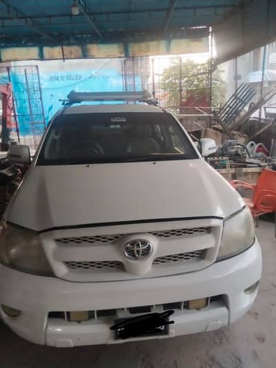 Toyota Hilux 2011