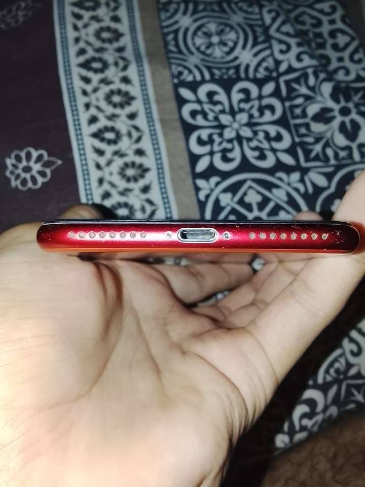 Apple iPhone 7 Plus 0