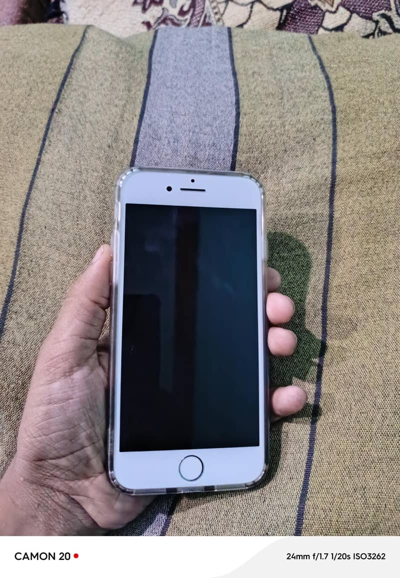 Apple iPhone 8 1