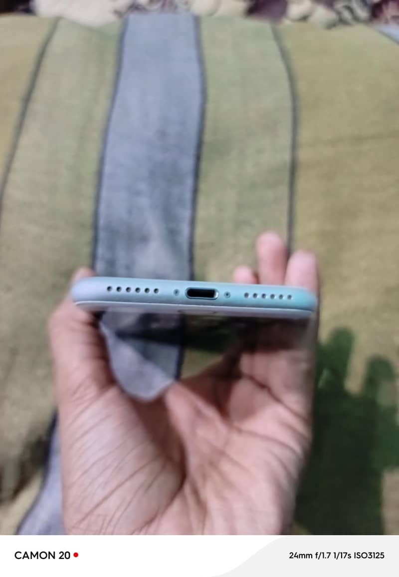 Apple iPhone 8 4