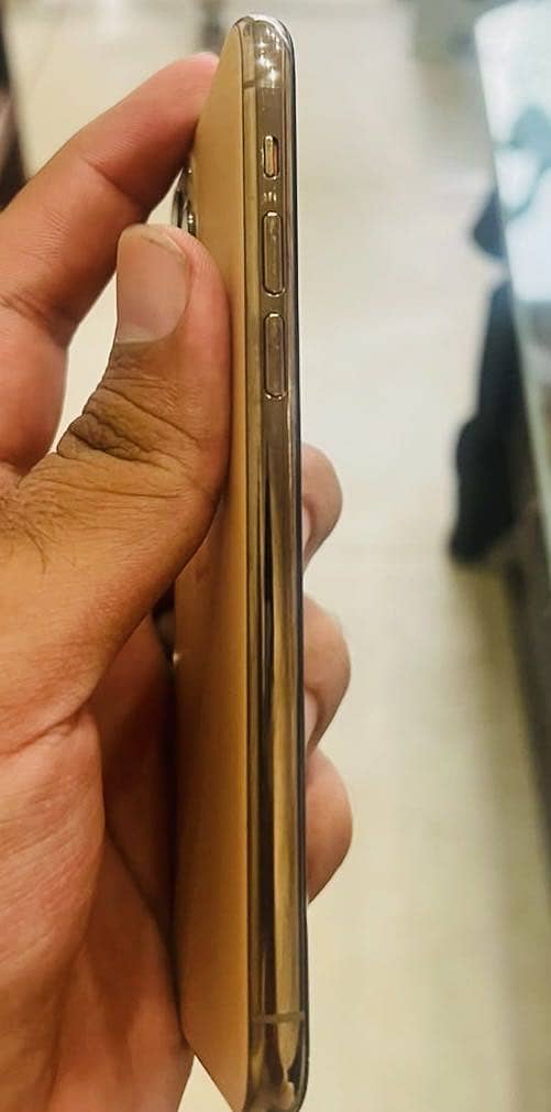 iPhone 11 pro 5