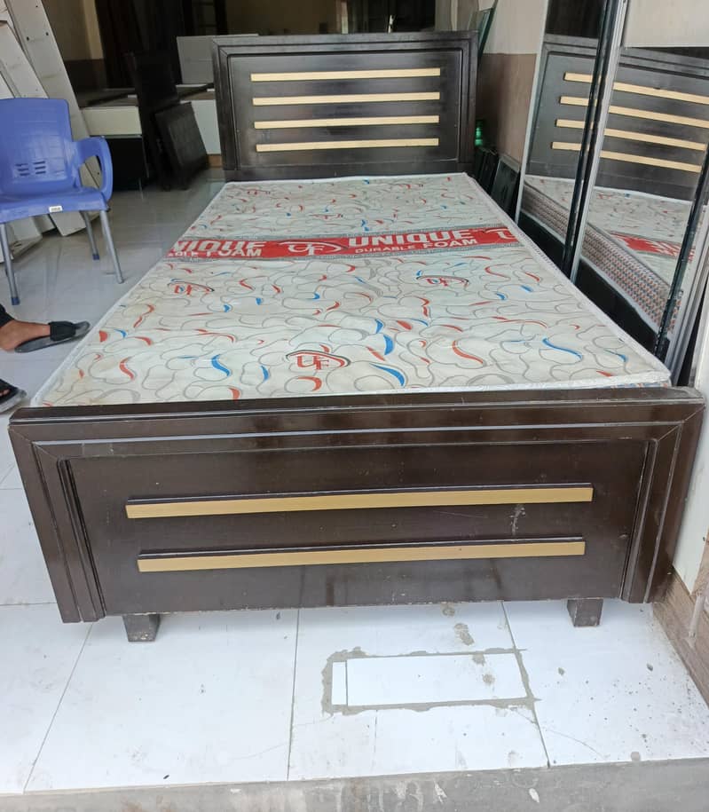 bed mattress 0