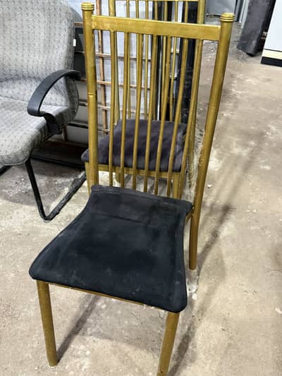 Shadi hal chairs