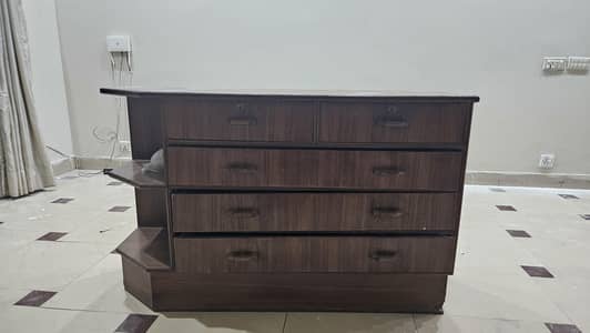Table with racks/draws
