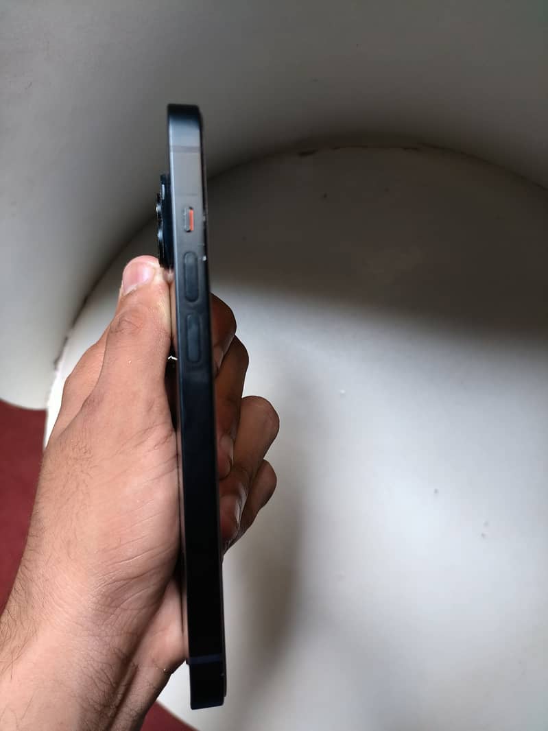 iPhone 14 1