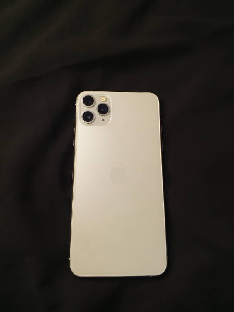 Apple iPhone 11 Pro 4