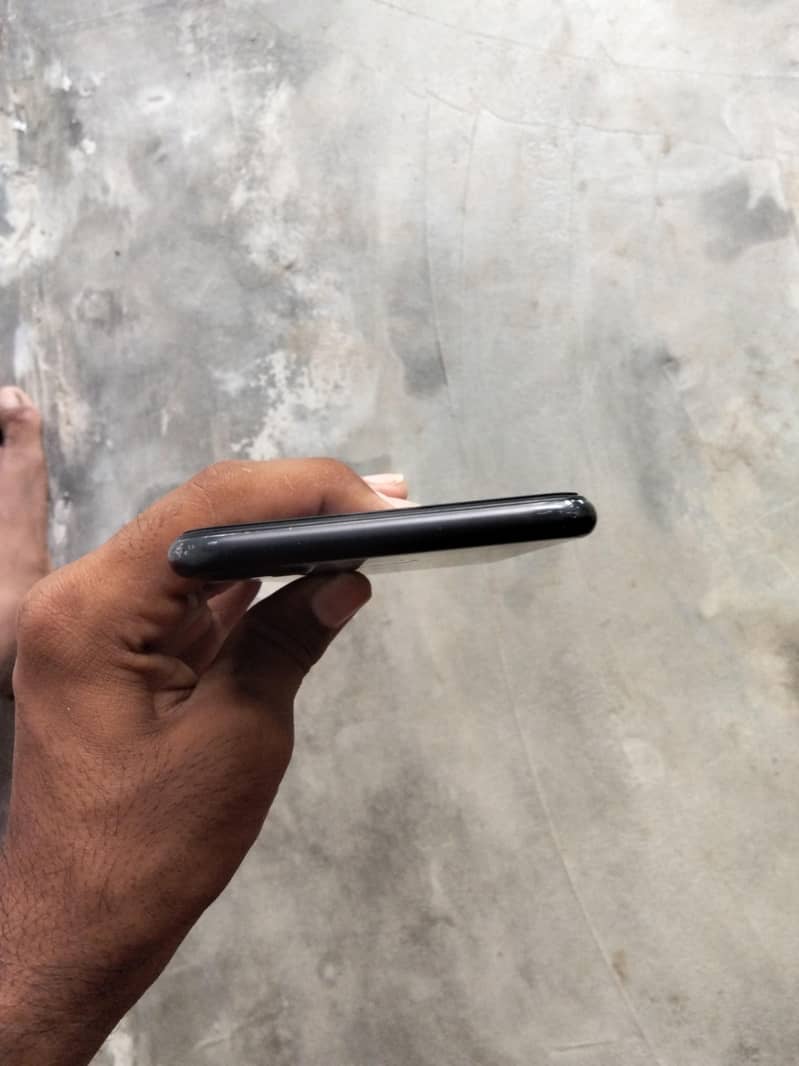 Apple iPhone 7 Plus 1