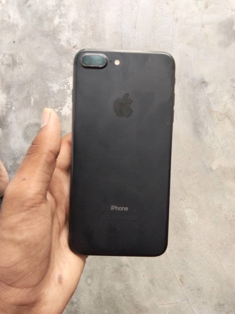 Apple iPhone 7 Plus 3