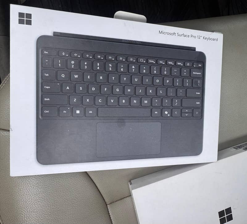 Microsoft surface copilot+PC 4