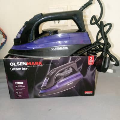 OLSENMARK Steam Iron OMSI1828