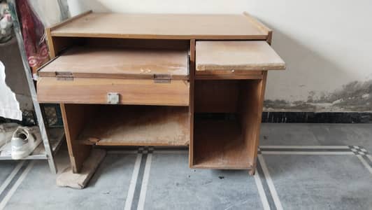 Computer Table for sale