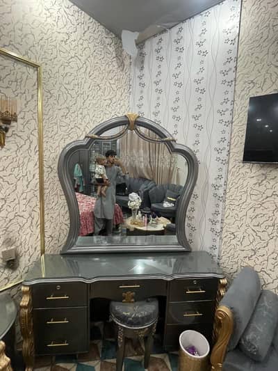 Dressing Table with 1 Stool ( 5 drawers)