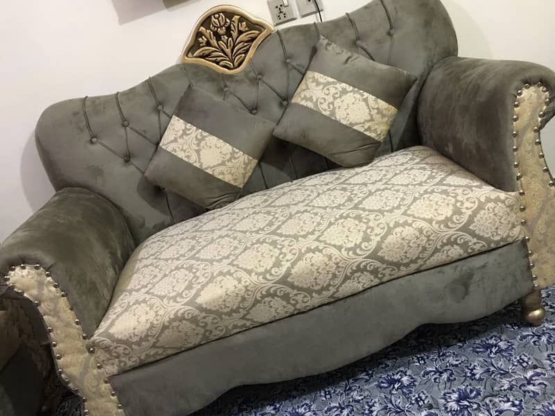 SOFAS 7 SEATER 0