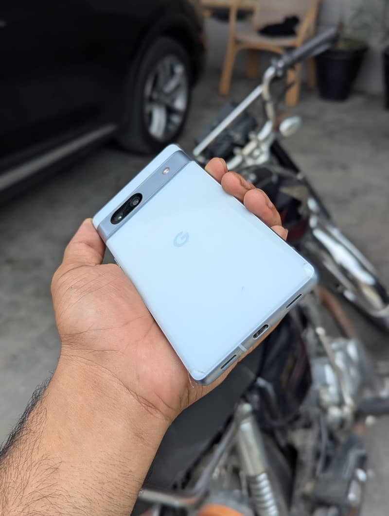 Google Pixel 7a 1