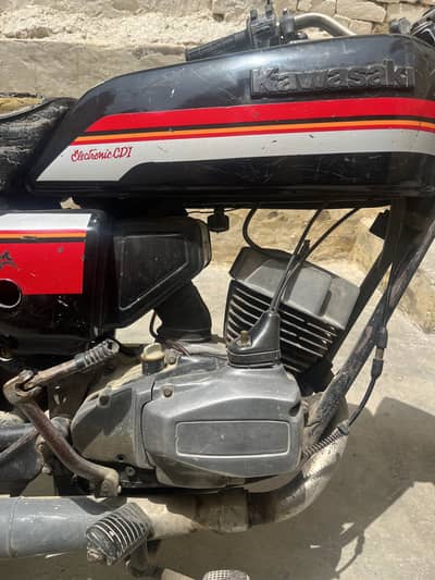 Kawasaki Bike all okay five gear working  top speed bike