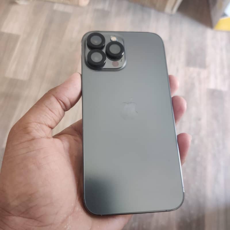 Apple iPhone 13 Pro Max 0