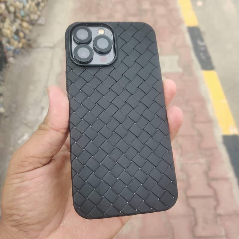 Apple iPhone 13 Pro Max 1