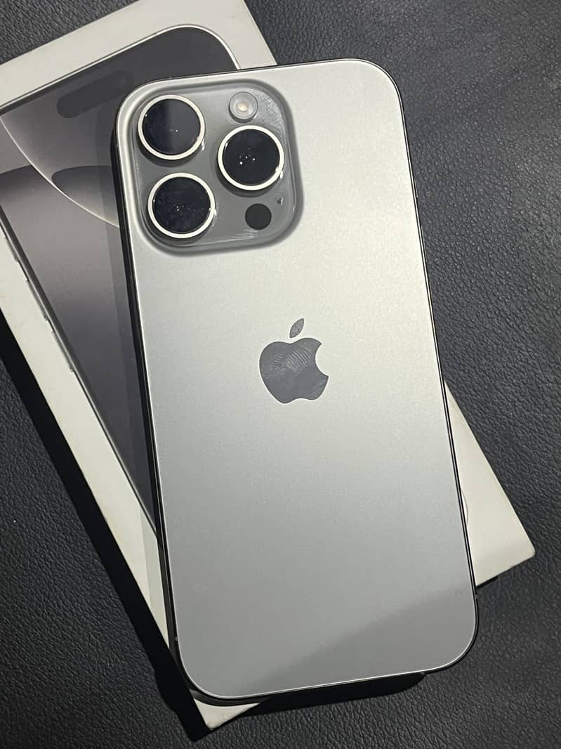 Apple iPhone 16 Pro 0