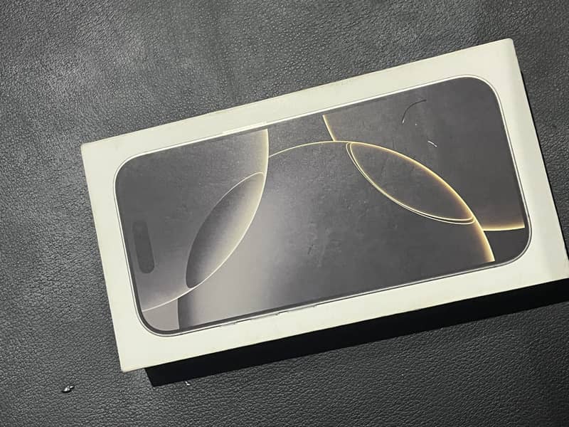 Apple iPhone 16 Pro 2