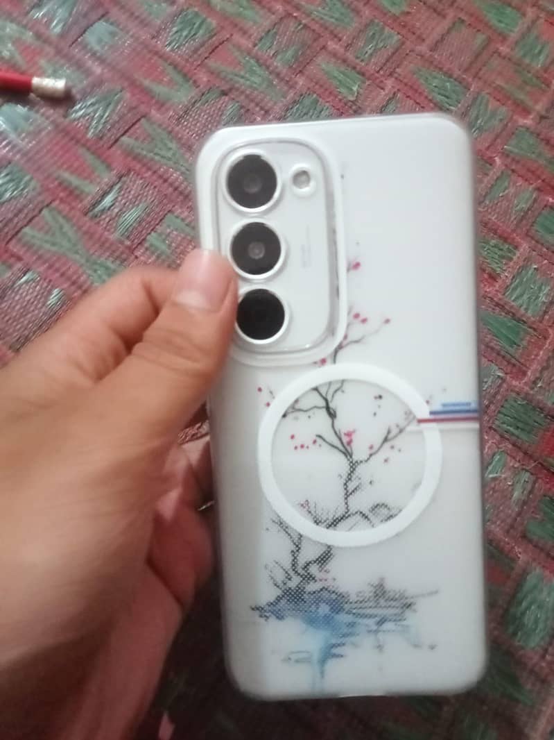 Tecno 40pro+ 2