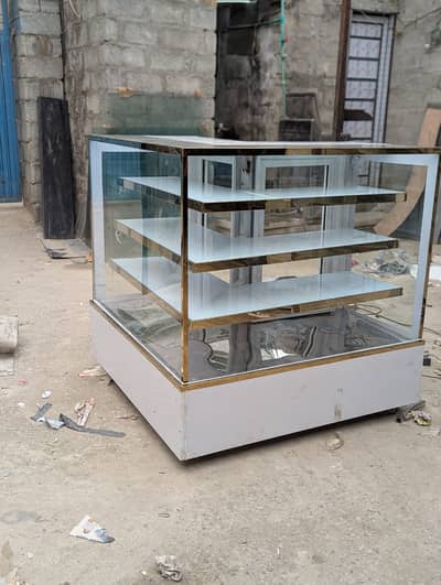 Bakery Display Counter / Chiller, Salad Bar / Cash Counter / Steel C